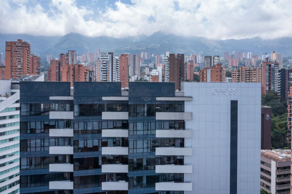 CROSS Business Center - Medellín 2022