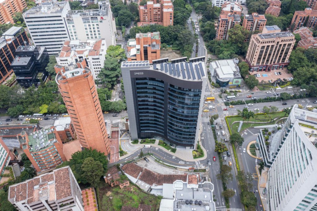 CROSS Business Center - Medellín 2022